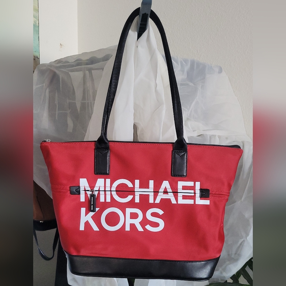 MICHAEL KORS Sport Nylon Large Top Zip Tote